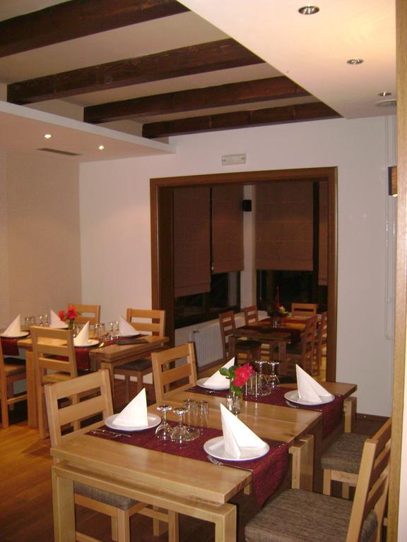 Guest House Zavicaj Пале Экстерьер фото